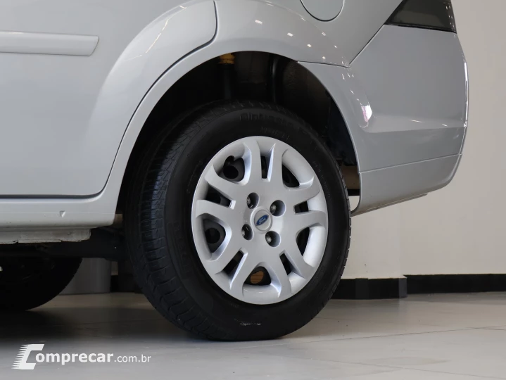 FIESTA 1.6 Rocam SE Sedan 8V