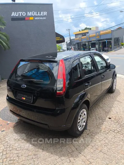 FIESTA 1.6 MPI Class Hatch 8V