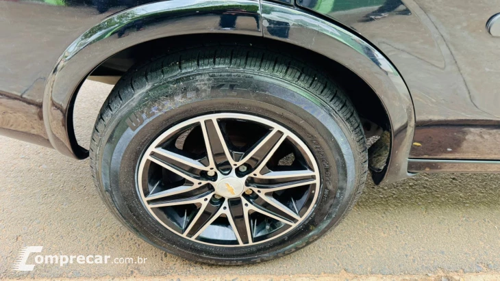 CORSA 1.8 MPFI Maxx Sedan 8V