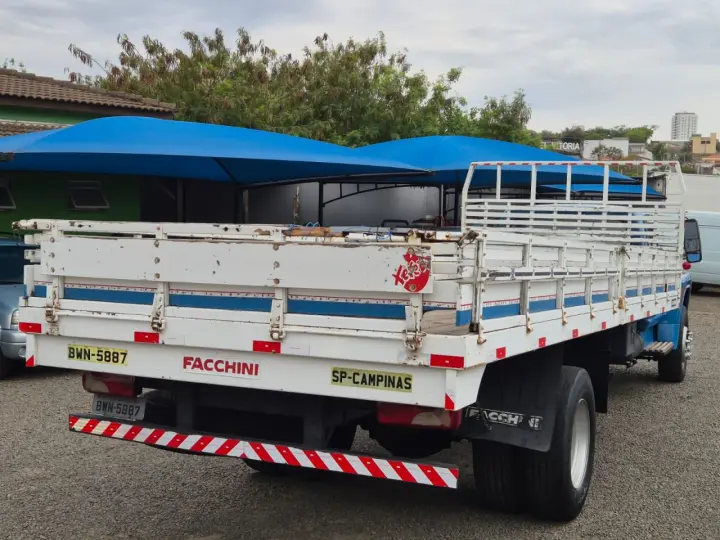 F-600 Modelo sem Versão