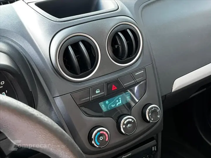 MONTANA 1.4 MPFI LS CS 8V FLEX 2P MANUAL