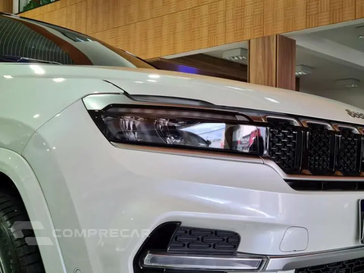 COMMANDER OVERLAND T270 1.3 TB FLEX AUT