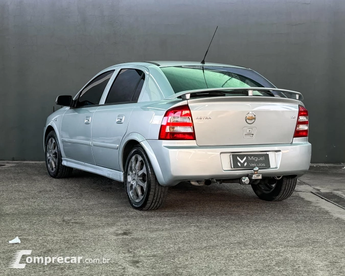 ASTRA 2.0 MPFI Advantage 8V