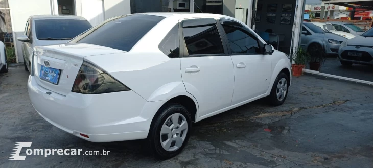 FIESTA 1.6 Rocam SE Sedan 8V