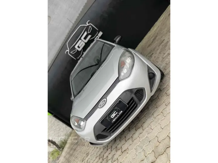 FIESTA 1.6 ROCAM SEDAN 8V FLEX 4P MANUAL