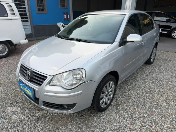 Polo Sedan 1.6 4P COMFORTLINE FLEX