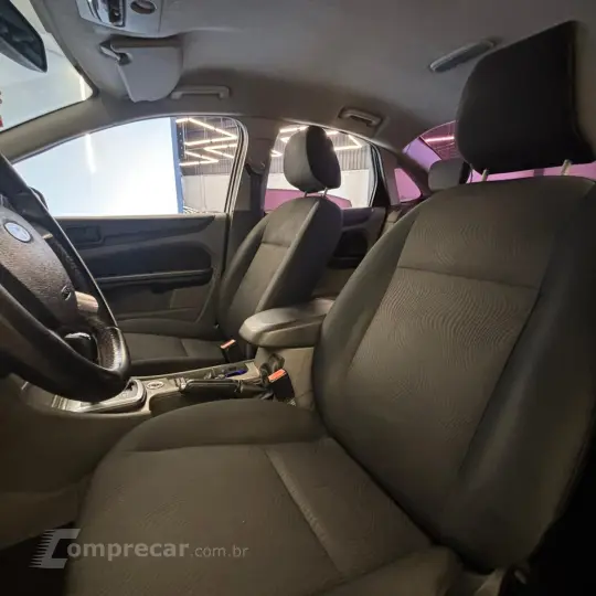 Focus Sedan 2.0 16V/2.0 16V Flex 4p Aut.