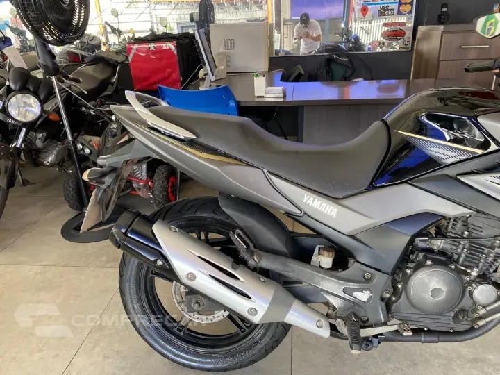 FAZER 250