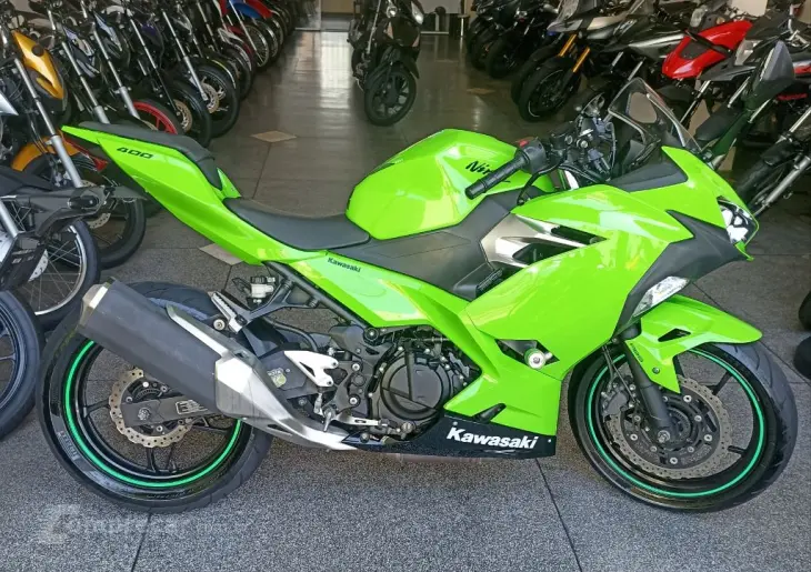 NINJA 400