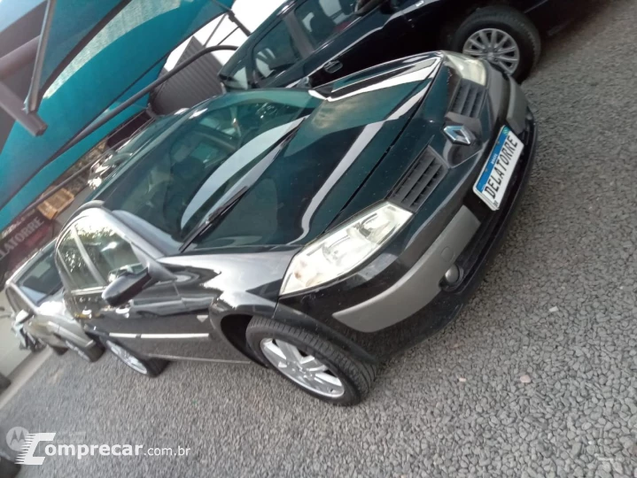 Megane Sedan 2.0 16V 4P DYNAMIQUE