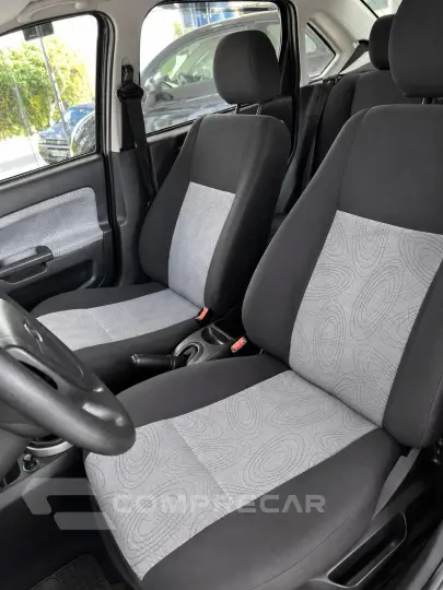 FIESTA 1.6 MPI Class Sedan 8V