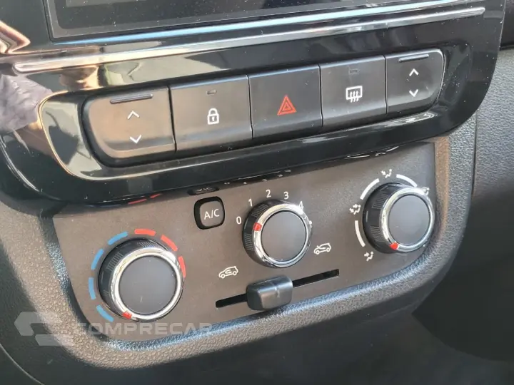 Kwid KWID OUTSIDER 1.0 Flex 12V 5p Mec.