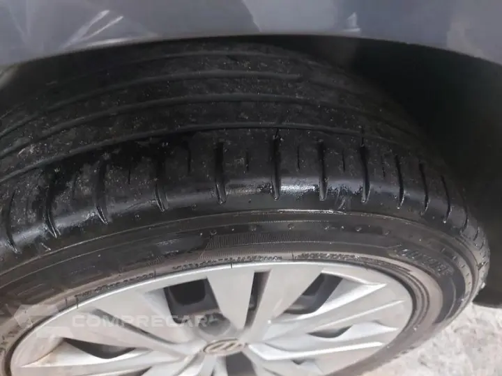 VOYAGE 1.0 12V MPI TOTALFLEX 4P MANUAL