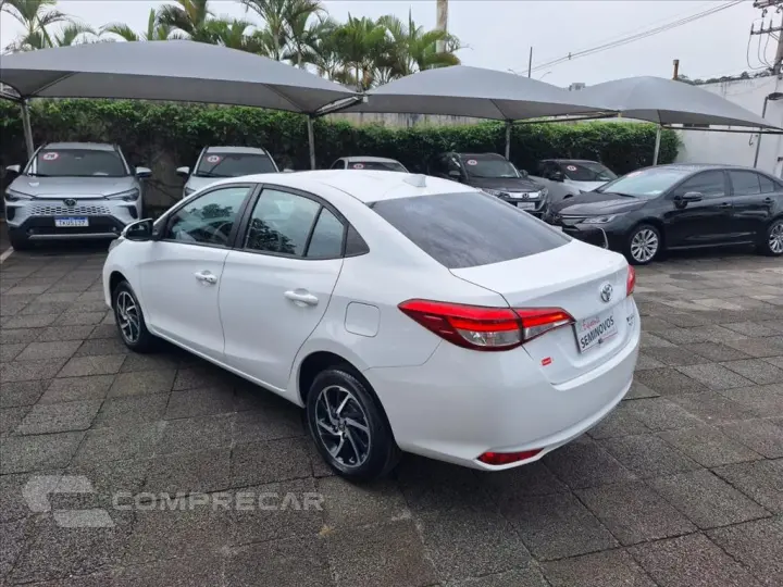 YARIS 1.5 16V FLEX SEDAN XLS CONNECT MULTIDRIVE