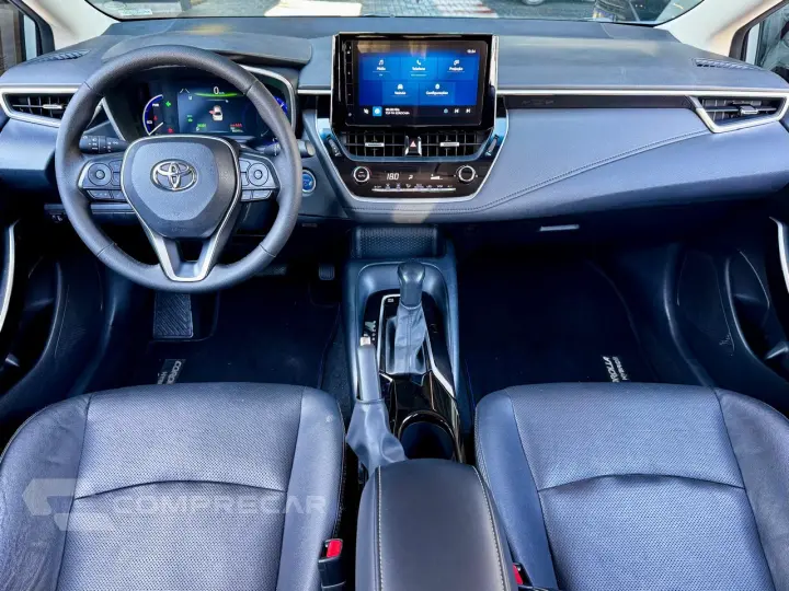 COROLLA 1.8 VVT-I Hybrid Altis