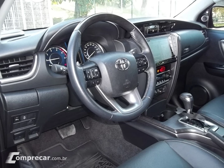 HILUX SW4 2.8 SRX 4X4 7 Lugares 16V Turbo Intercooler