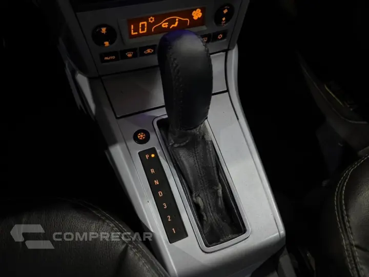 VECTRA 2.0 MPFI ELEGANCE 8V 140CV FLEX 4P AUTOMÁTICO