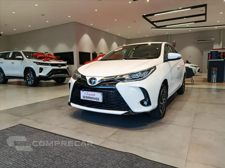 YARIS 1.5 16V FLEX SEDAN XLS CONNECT MULTIDRIVE