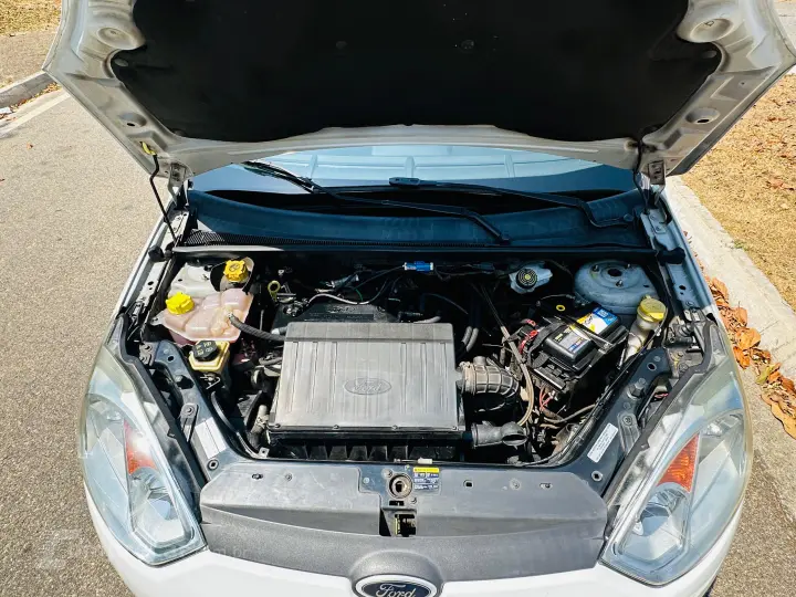 FIESTA 1.6 MPI Class Sedan 8V