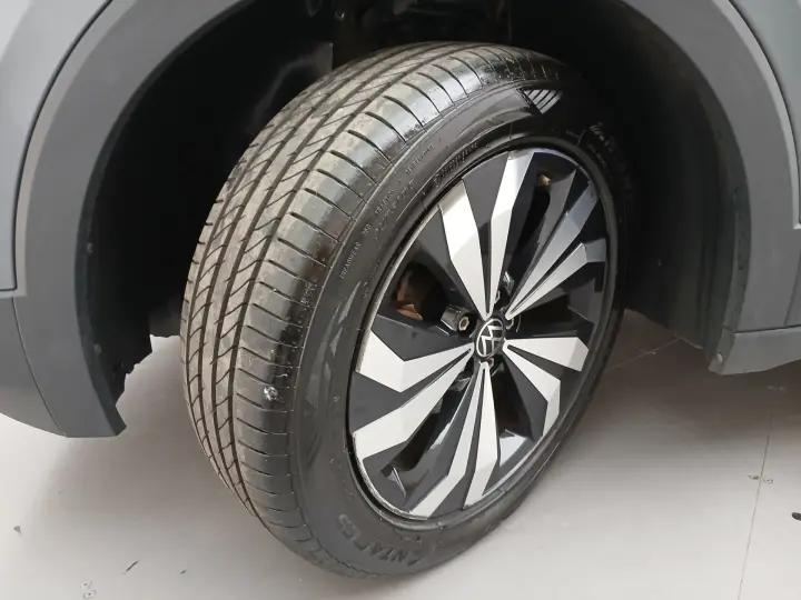 T-CROSS 1.0 200 TSI TOTAL FLEX AUTOMÁTICO