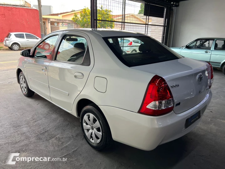 ETIOS 1.5 XS Sedan 16V