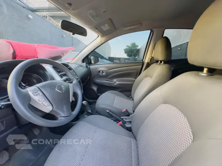 Versa Sedan 1.6 16V 4P FLEX SV