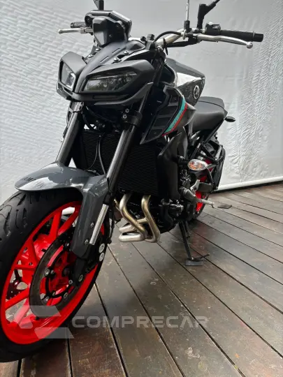 YAMAHA MT-09