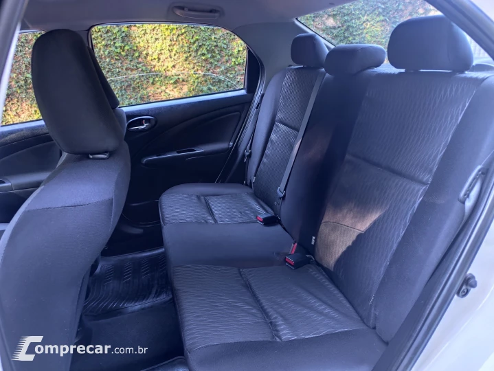 ETIOS 1.5 XS 16V FLEX 4P AUTOMÁTICO