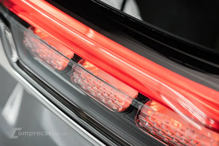 COMMANDER 1.3 T270 Turbo Limited