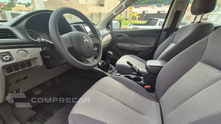 L200 TRITON 2.4 16V Turbo Sport GL CD 4X4