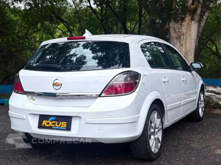 VECTRA HATCH 4P GT-X