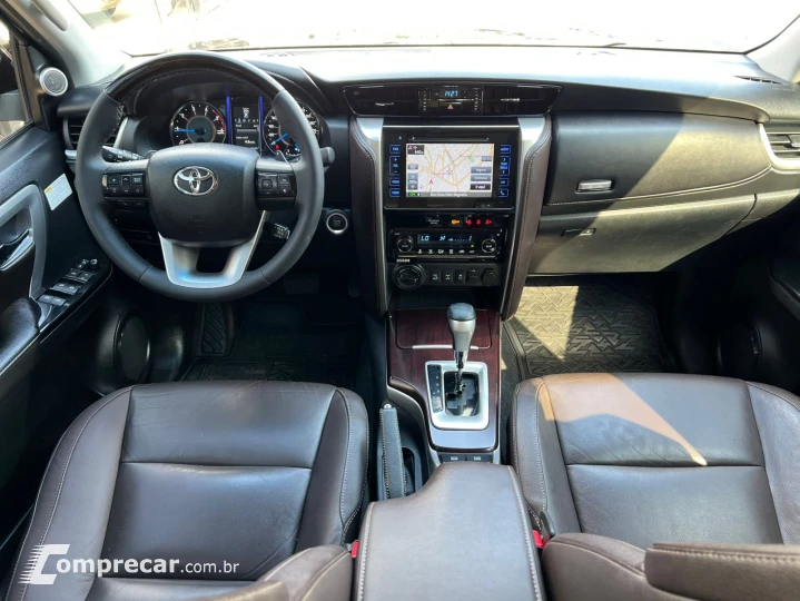 HILUX SW4 2.8 D-4d Turbo SRX 4X4