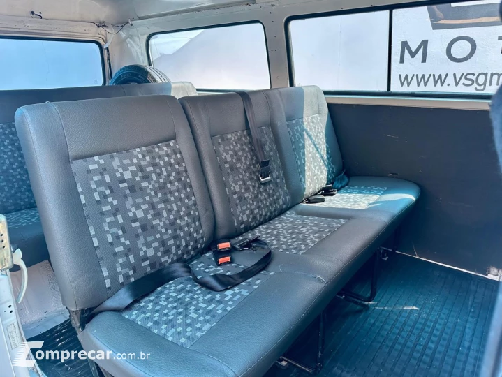 Kombi 1.4 FLEX STD 9 LUGARES