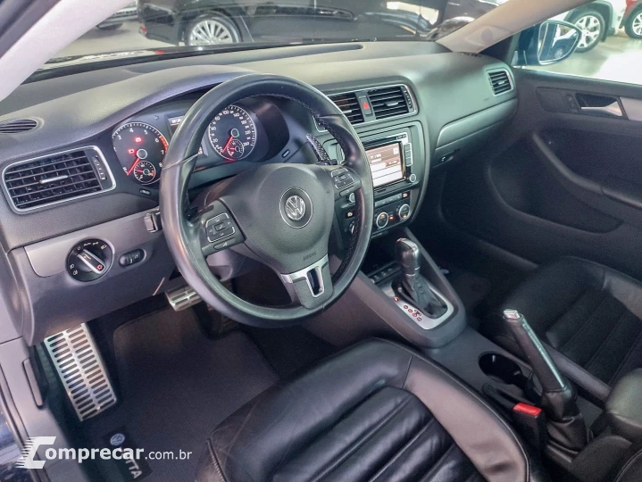 JETTA 2.0 TSI HIGHLINE 200CV GASOLINA 4P TIPTRONIC