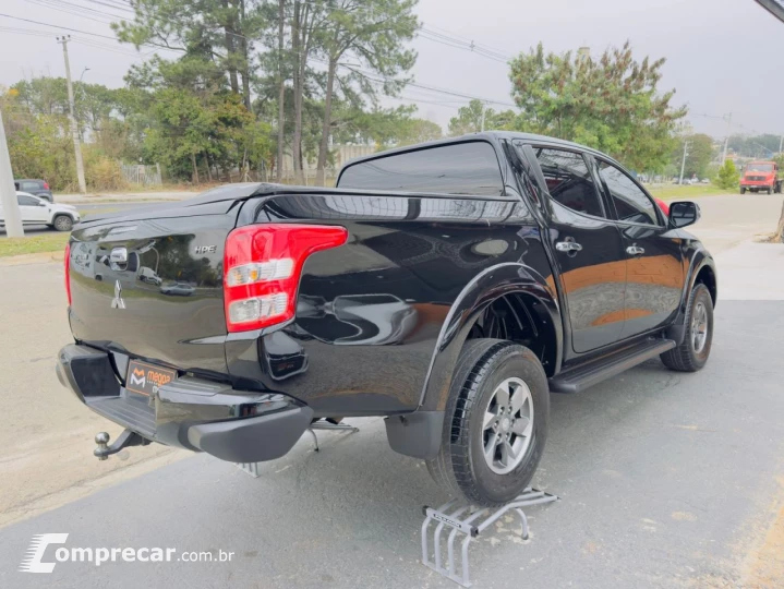 L200 TRITON 2.4 16V Turbo Sport HPE CD 4X4