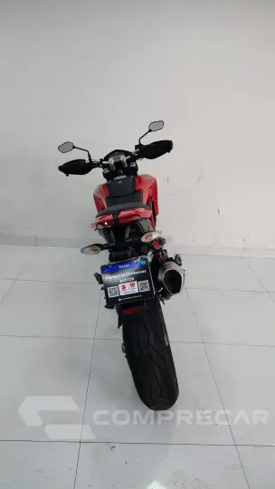 HYPERMOTARD 821