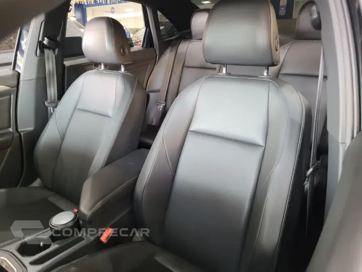 JETTA R-Line 250 TSI 1.4 Flex 16V Aut.
