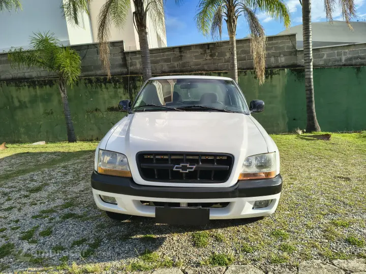 S10 2.4 MPFI Advantage 4X2 CD 8V