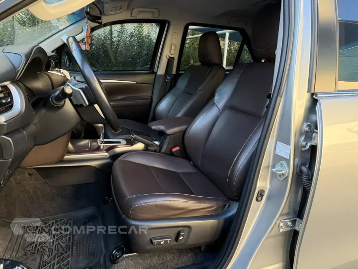 HILUX SW4 2.8 D-4d Turbo SRX 7L 4X4