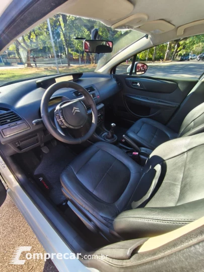 C4 Hatch 1.6 16V 4P GLX