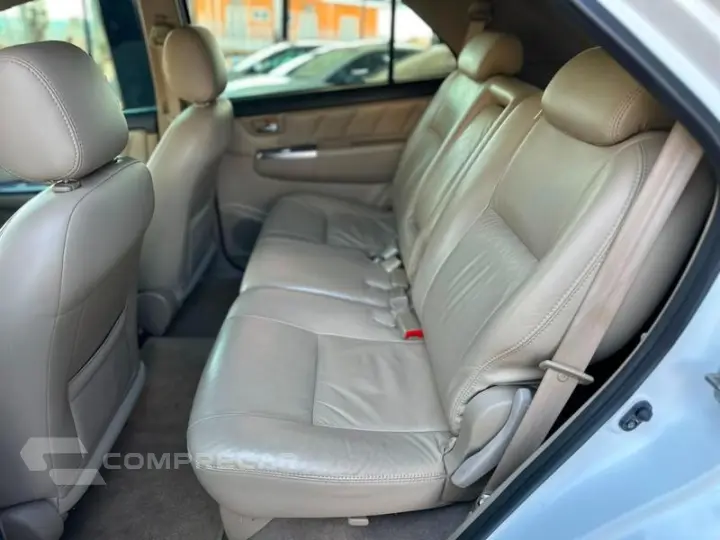 HILUX SW4 4X2SR