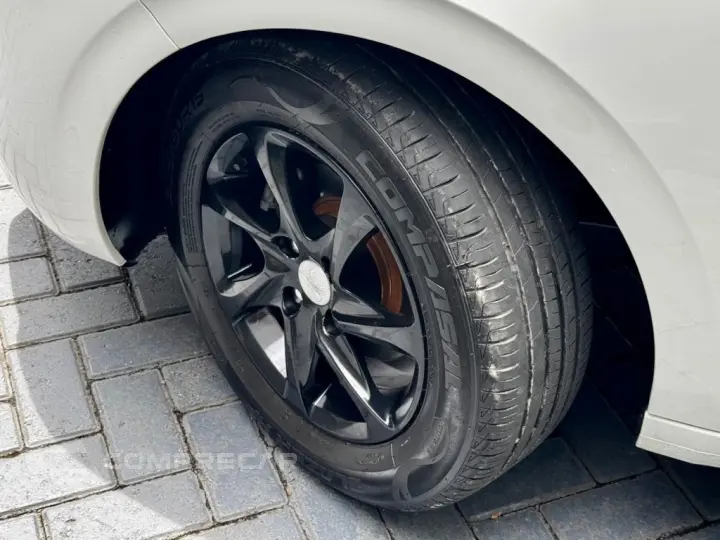 208 1.5 ALLURE 8V FLEX 4P MANUAL