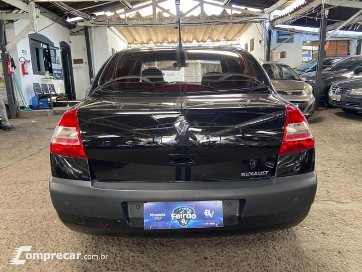 MEGANE SEDAN DYNAMIQUE 1.6 16V 4P