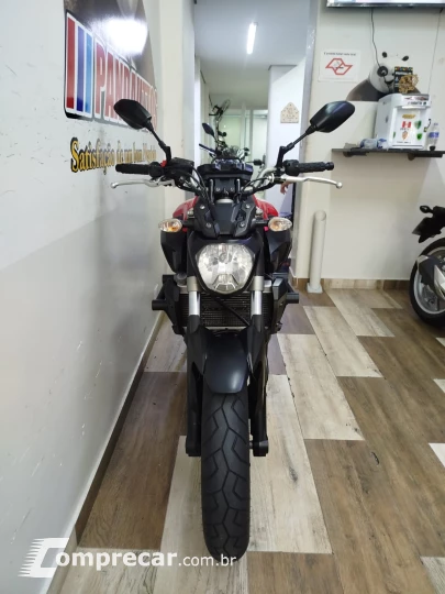 MT-07 700 cc