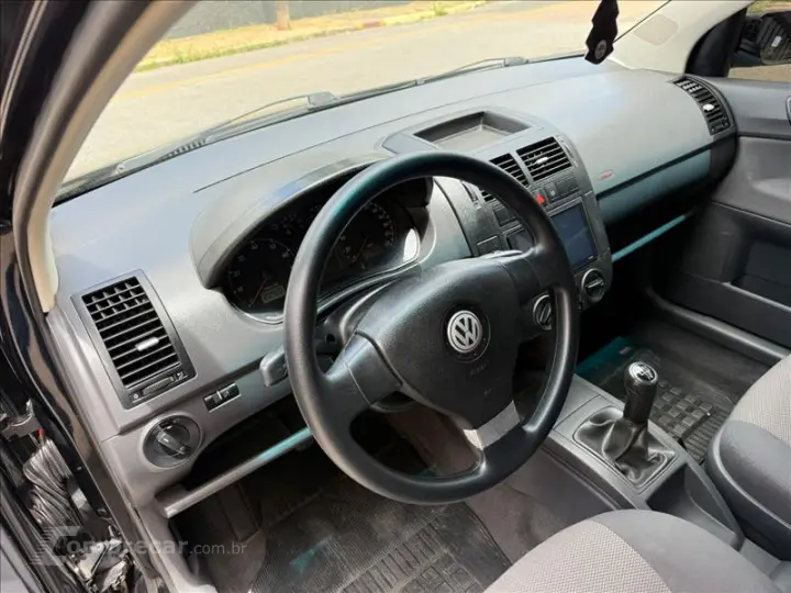 POLO SEDAN 1.6 MI 8V