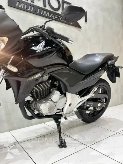 CB 300