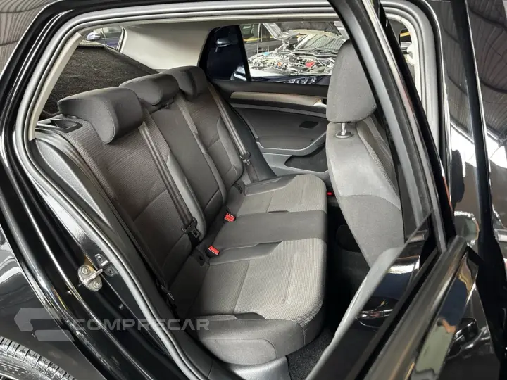 Golf Comfortline 1.0 TSI Total Flex Mec.