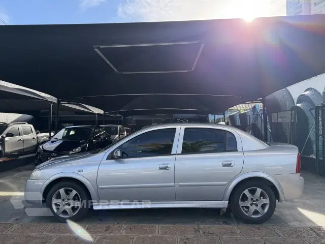 ASTRA SEDAN - 2.0 MPFI ADVANTAGE SEDAN 8V 4P AUTOMÁTICO