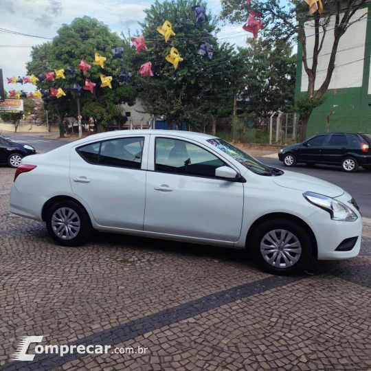 VERSA 1.0 12V FlexStart 4p Mec.