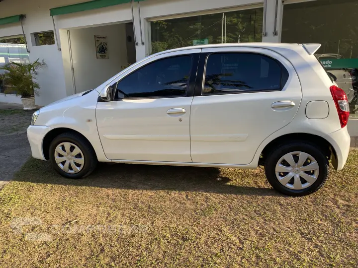 ETIOS 1.5 XS 16V